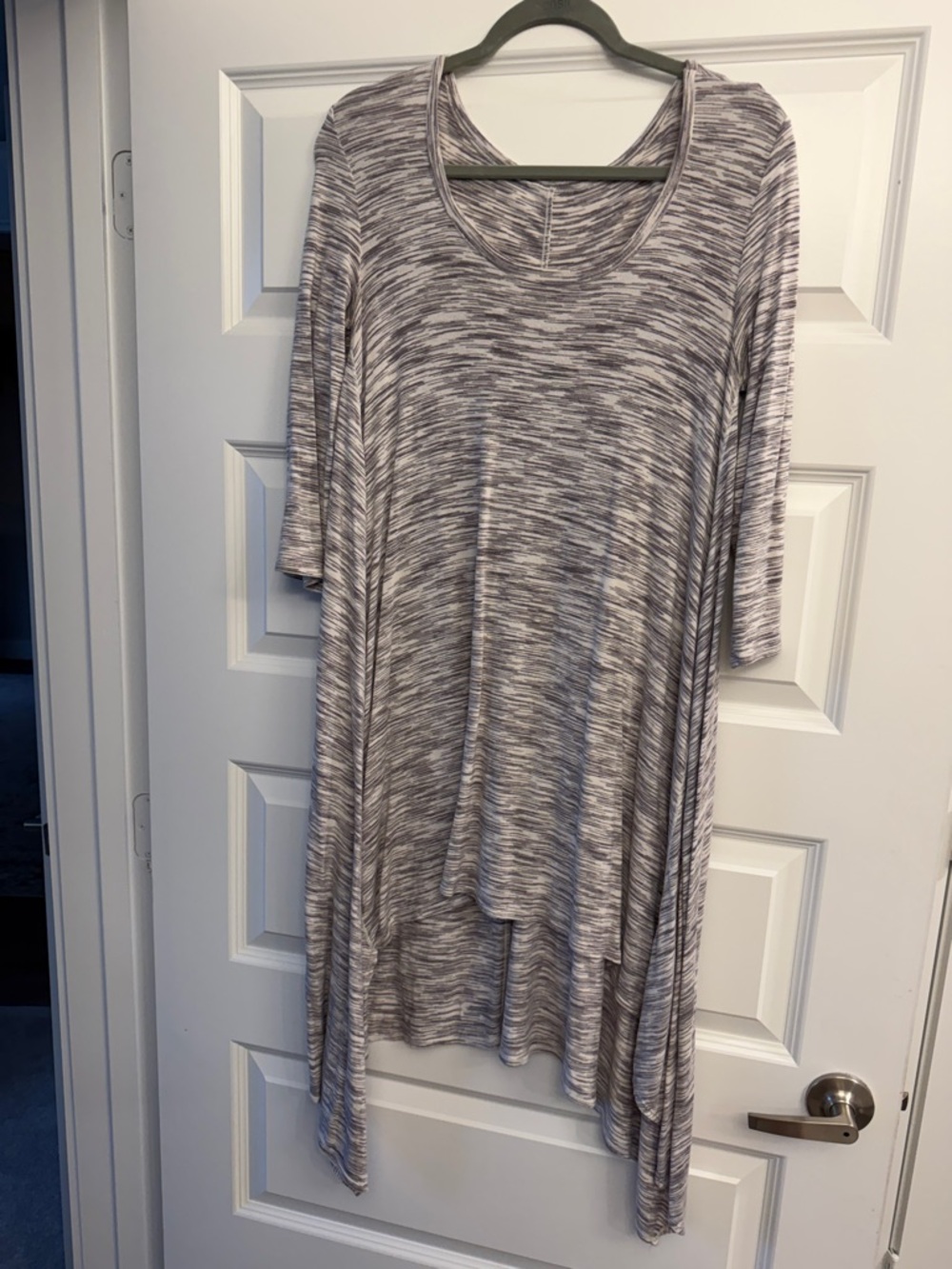Women’s Heathered Taupe Swing Top
